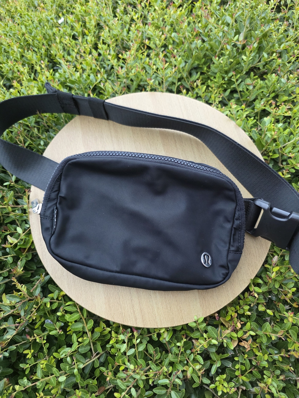 Lululemon Everywhere Belt Bag 1L Black Unisex Crossbody Fanny Pack OS